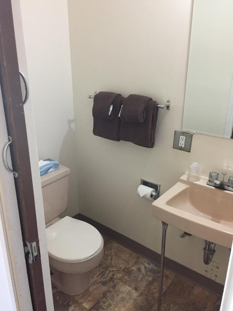 Spring Villa Hotel ハリソン・ホット・スプリングス エクステリア 写真